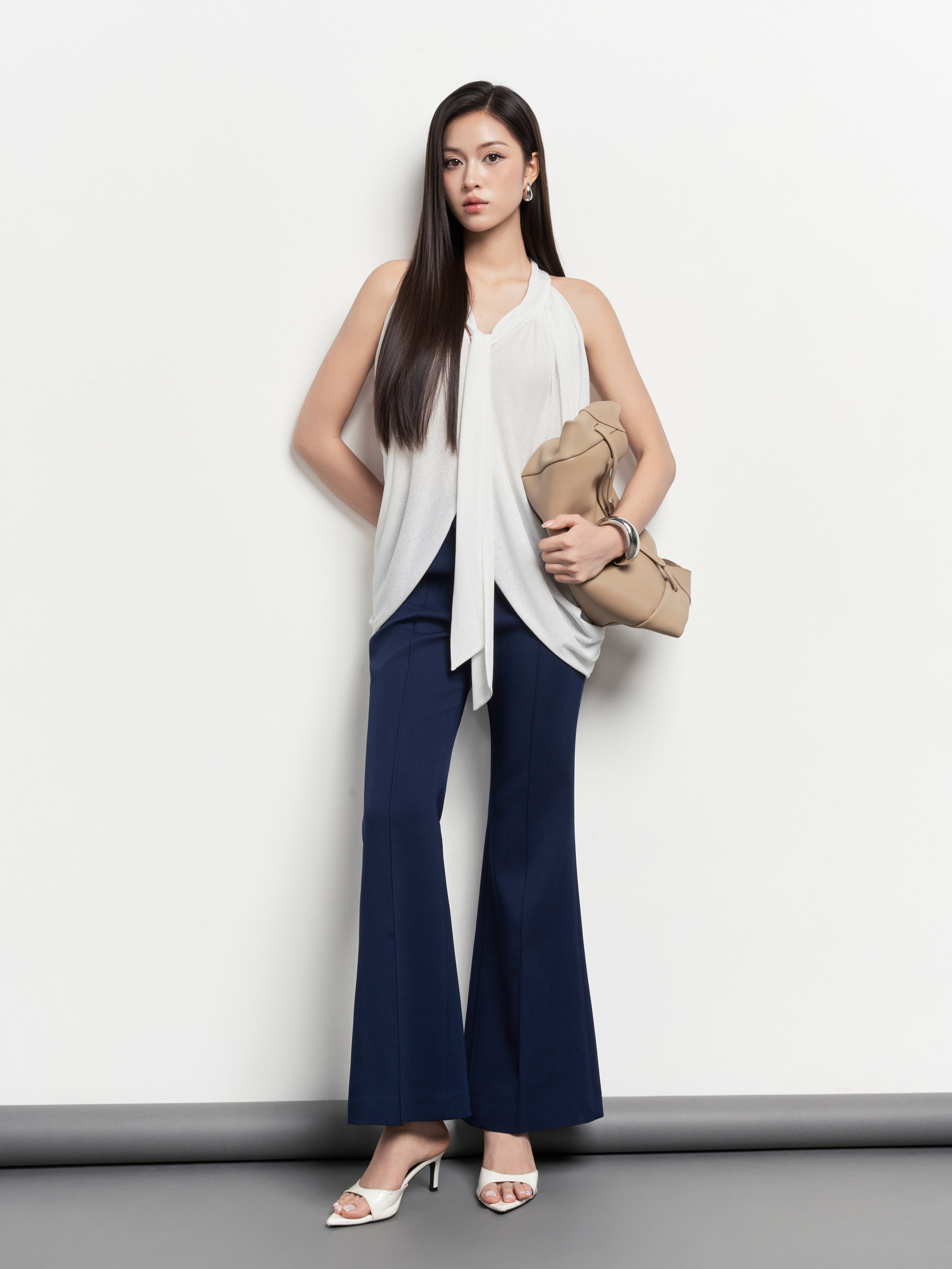 quan-om-loe-tran-gan-giua-8709651